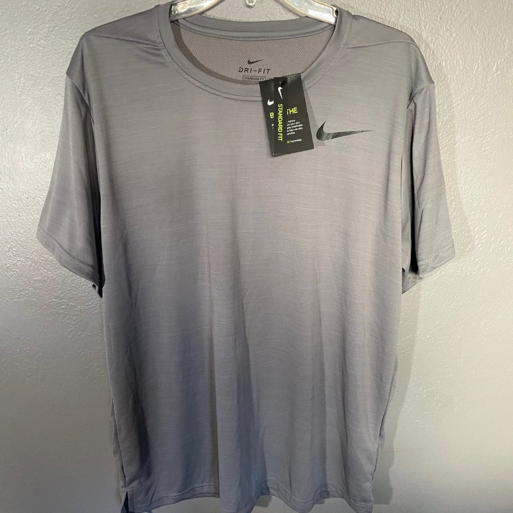 Nike Dri Fit Tee Standard Fit